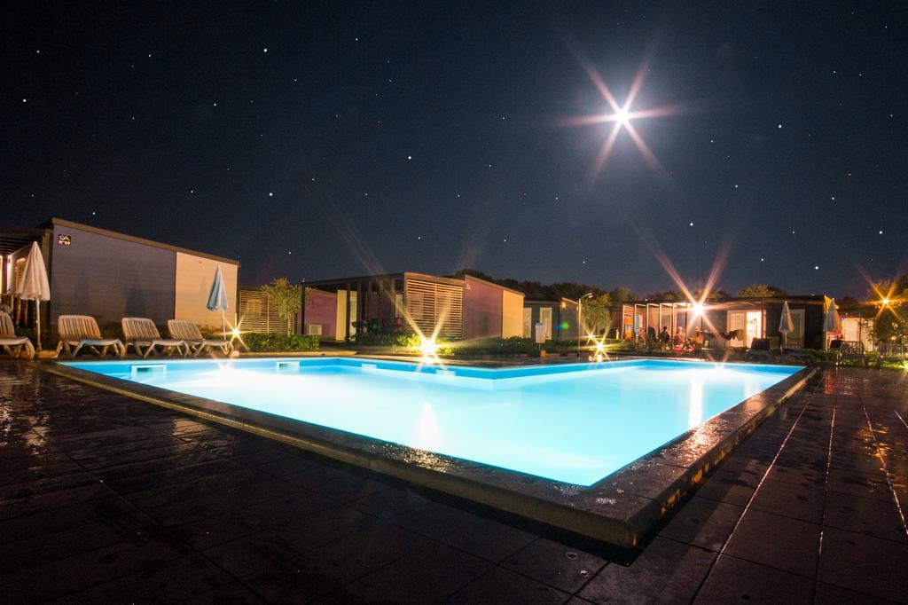 Camping Adria Mobile Homes In Camping Kastanija Novigrad Istria Exterior foto