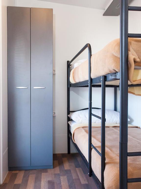 Camping Adria Mobile Homes In Camping Kastanija Novigrad Istria Habitación foto